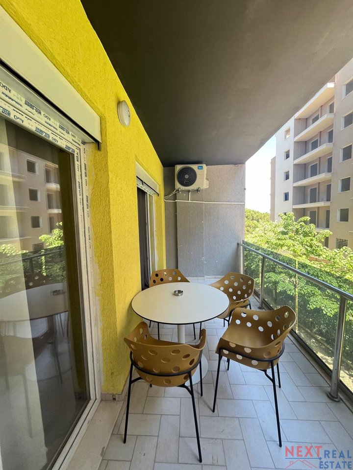 APARTAMENT 1+1 ME QERA NE UJE TE FTOHTE, VLORE