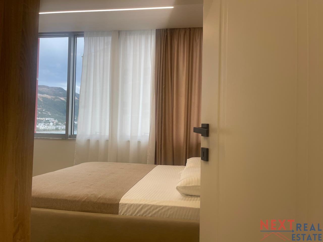 APPARTAMENTO 2+1 APPENA RISTRUTTURATO CON VISTA MARE - LUNGOMARE, VLORE