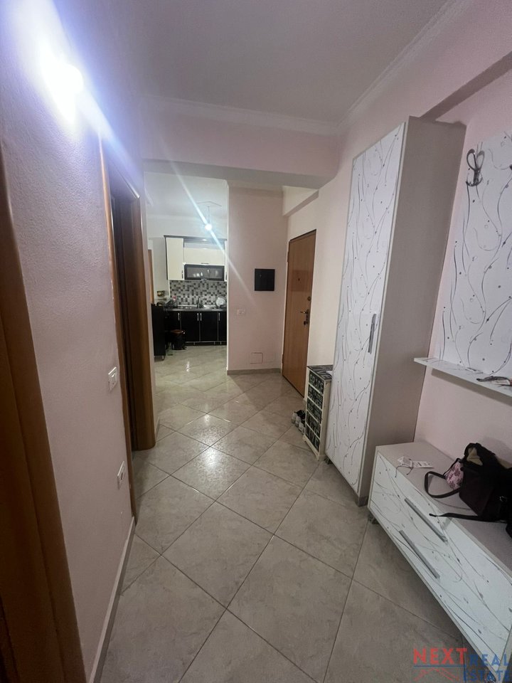 APPARTAMENTO 2+1 IN AFFITTO – VICINO ALLA SCUOLA "ELITE", VLORE