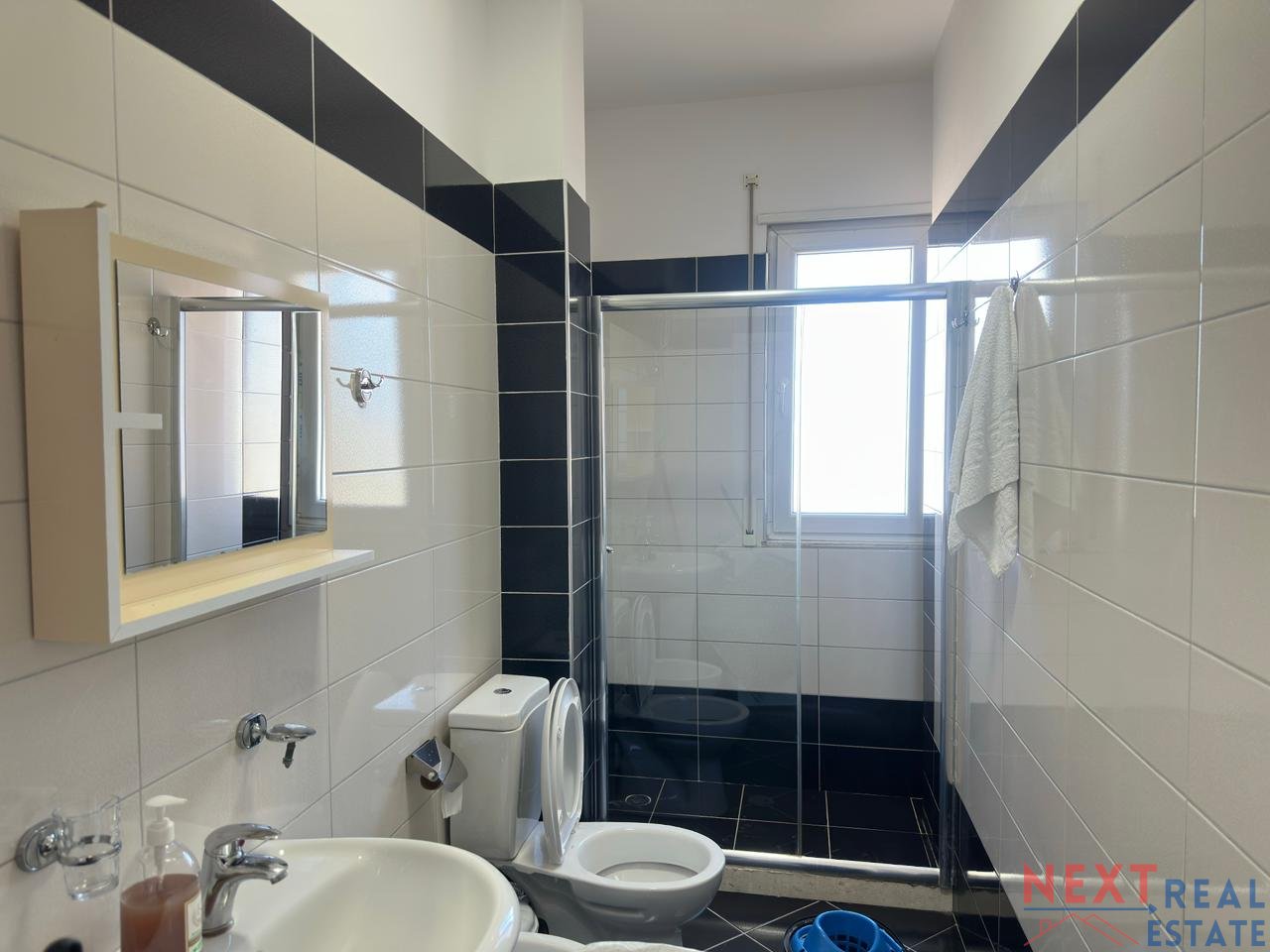 APARTAMENT EKSKLUZIV 2+1 ME QERA NË VLORË – PAMJE BALLORE DETI, KALAJA