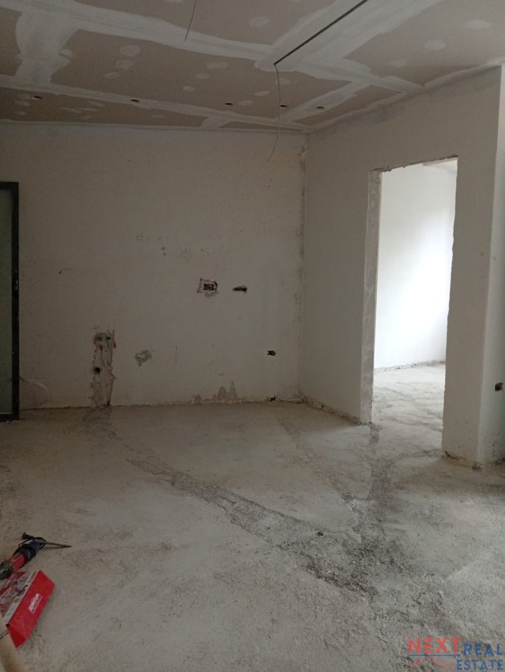 SHITET APARTAMENT 2+1 NE VLORE