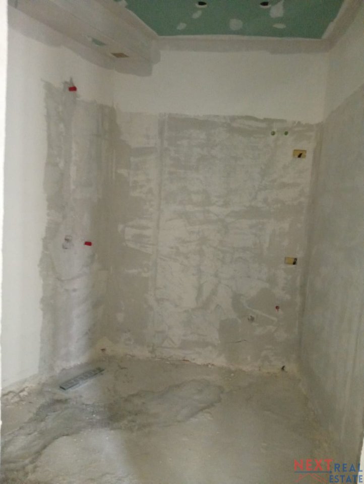 SHITET APARTAMENT 2+1 NE VLORE