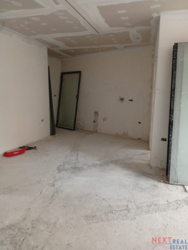 SHITET APARTAMENT 2+1 NE VLORE