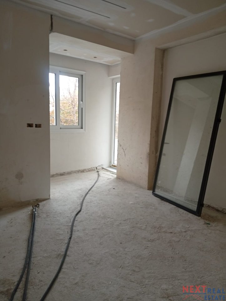 SHITET APARTAMENT 2+1 NE VLORE