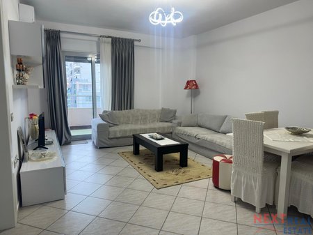 APARTAMENT 1+1 ME QERA NË VLORË - NE TRANSBALLKANIKE