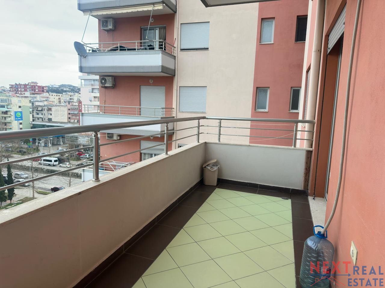 APARTAMENT 1+1 ME QERA NË VLORË - NE TRANSBALLKANIKE