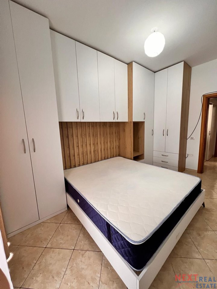 APARTAMENT 1+1 300 EURO/MUAJ ME QERA NE VLORE