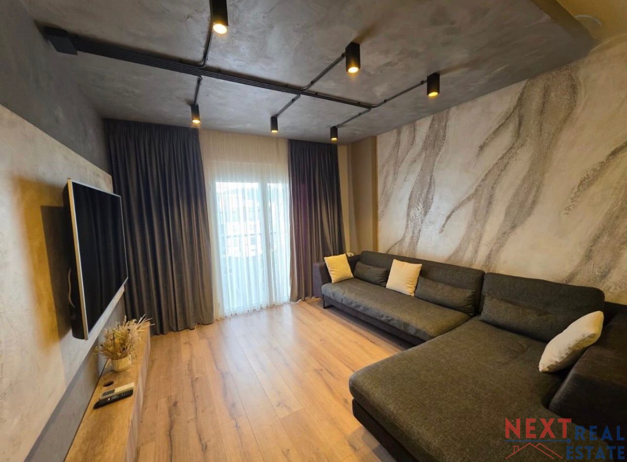 APARTAMENT 1+1 ME QERA NË TRANSBALLKANIKE, VLORË