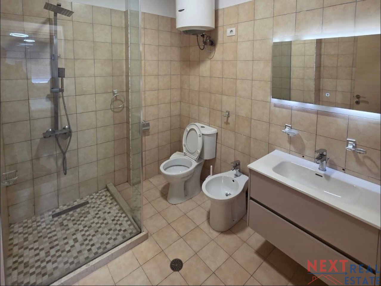 APARTAMENT 1+1 ME QERA NË TRANSBALLKANIKE, VLORË