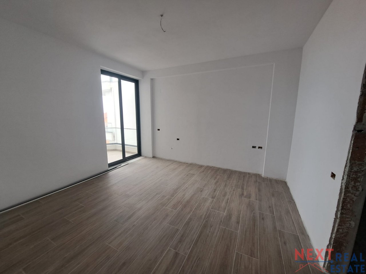 APARTAMENT ME PAMJE BALLORE DETI - UJI I FTOHTË, VLORË