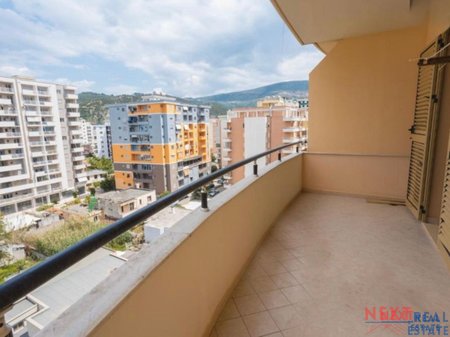 JEPET ME QERA APARTAMENT 1+1 NE LUNGOMARE, VLORE