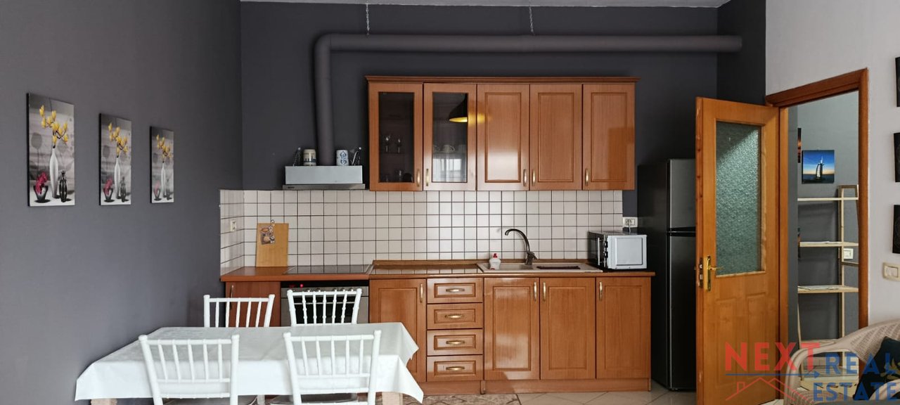 APARTAMENT 1+1 ME QERA PRANE CONAD, VLORE