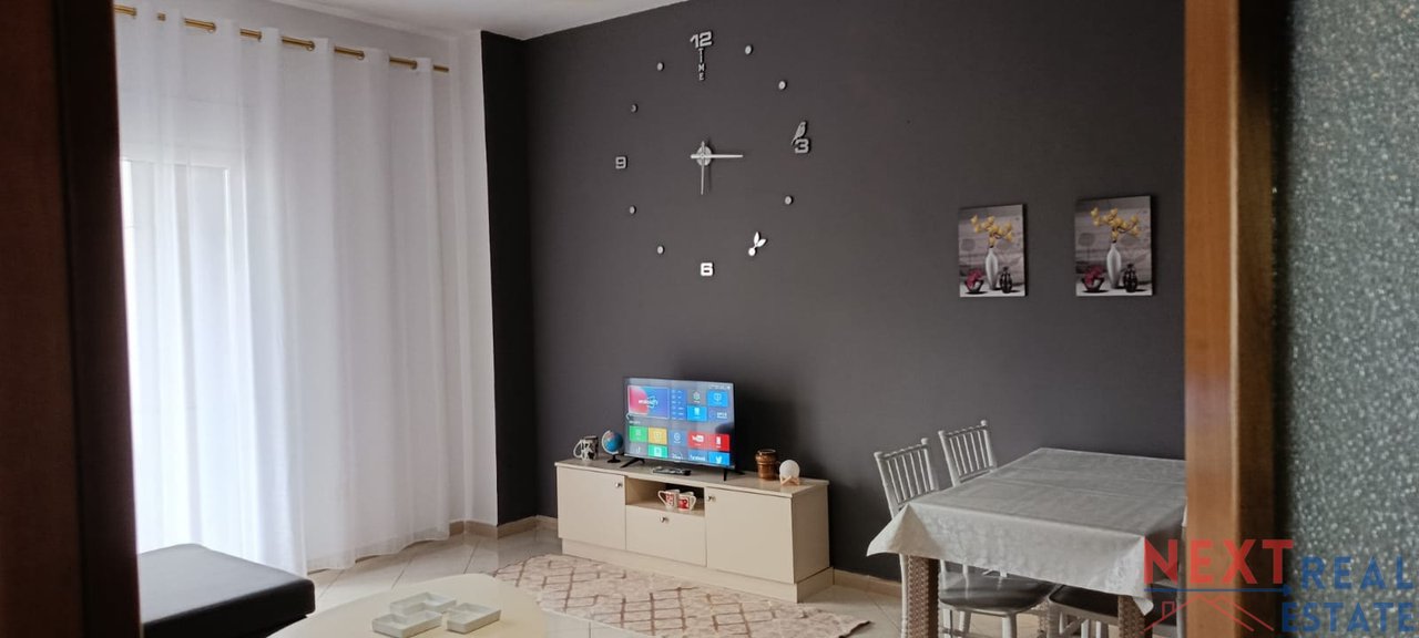 APARTAMENT 1+1 ME QERA PRANE CONAD, VLORE