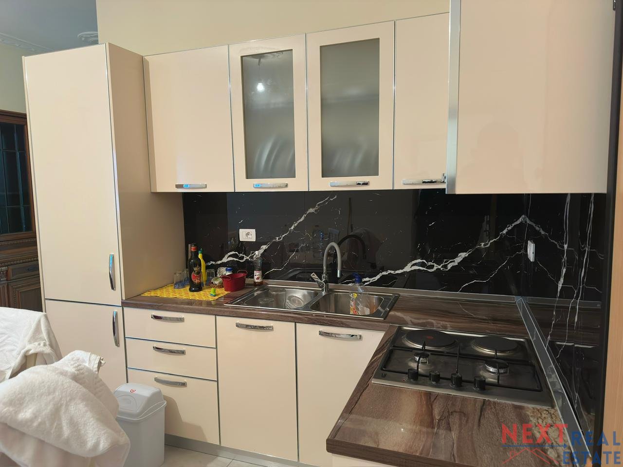 APARTAMENT 1+1 NE LUNGOMARE, VLORE