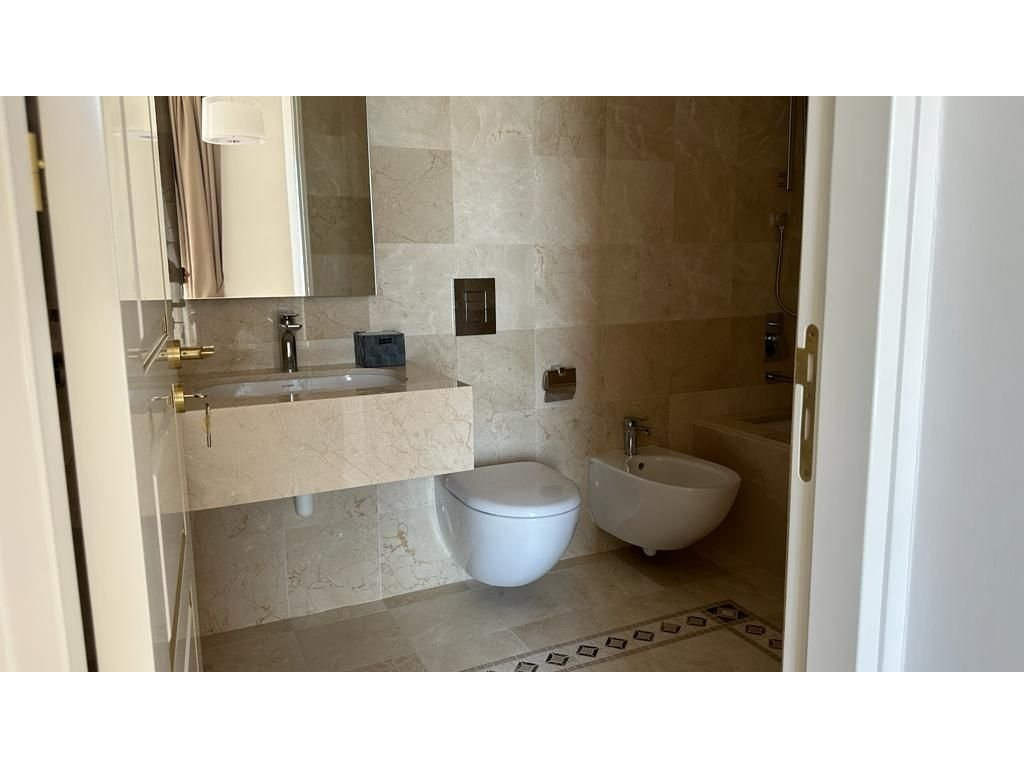 property-main-img