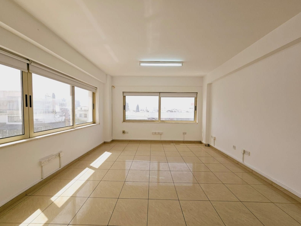 property-main-img