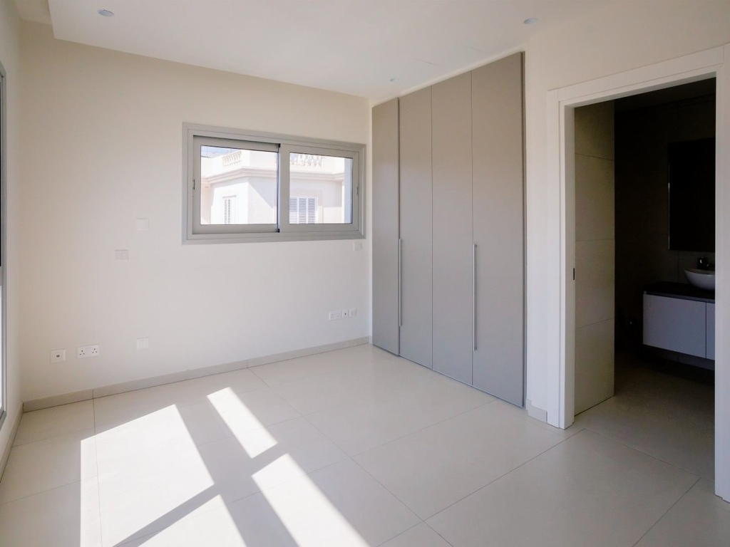 property-main-img