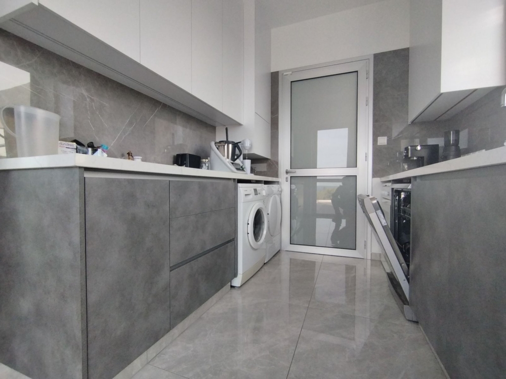 property-main-img