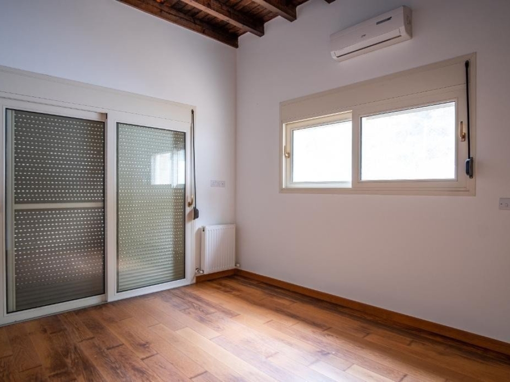 property-main-img