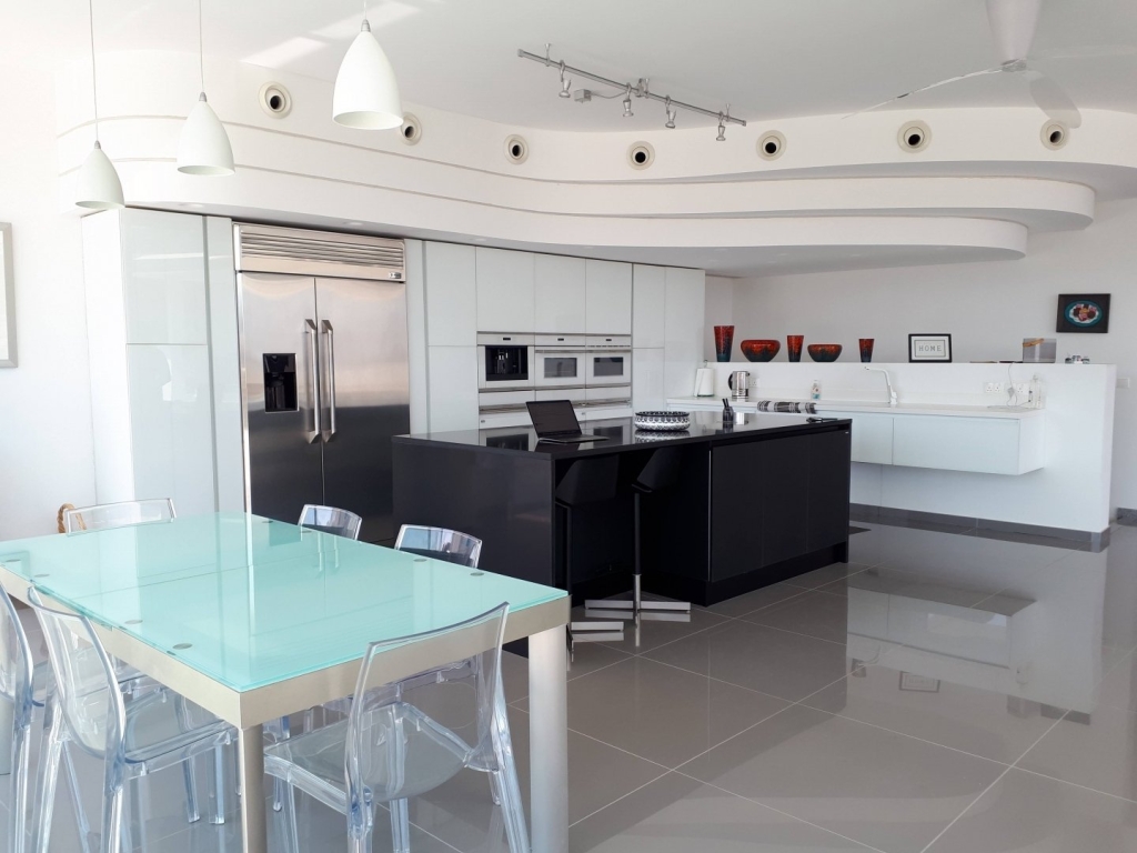 property-main-img