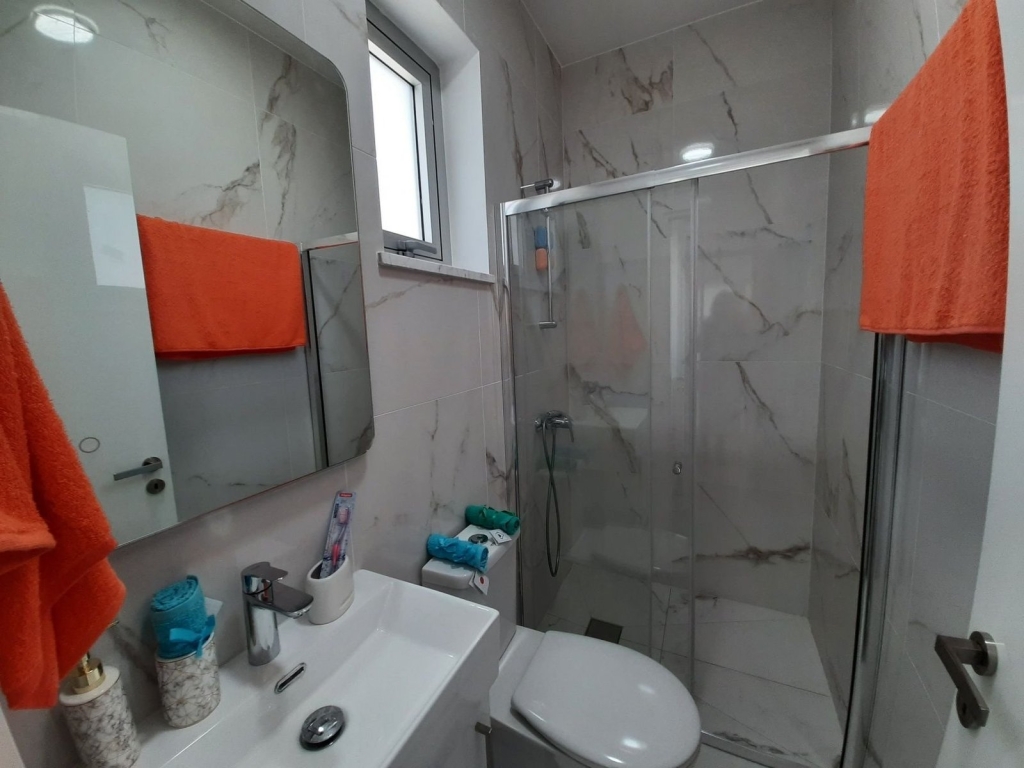 property-main-img
