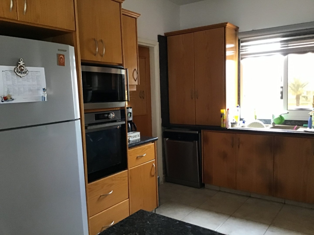 property-main-img