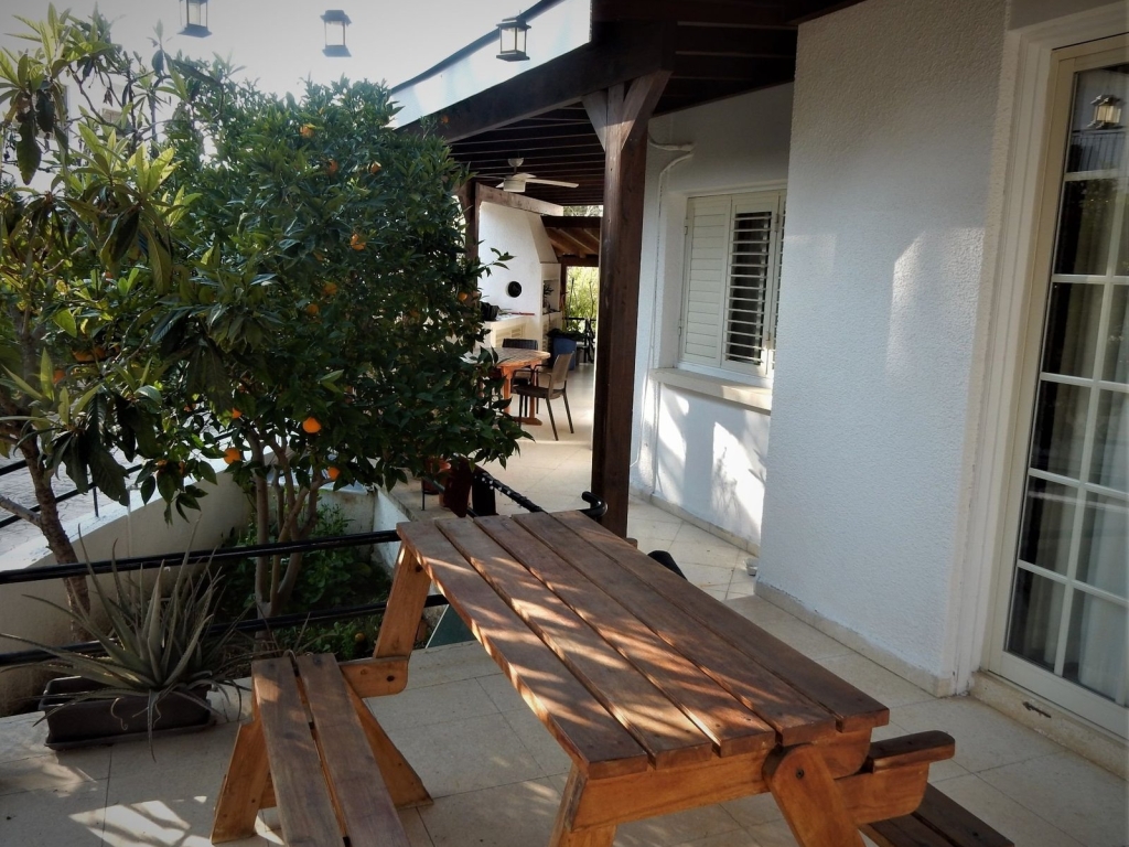 property-main-img