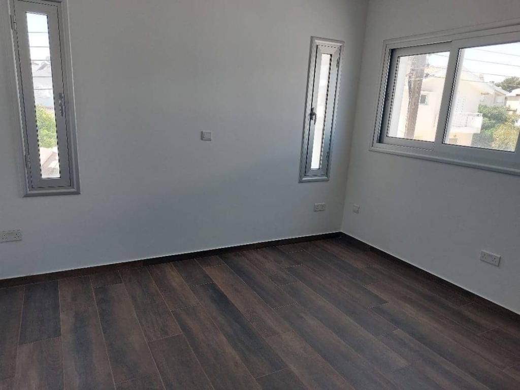 property-main-img