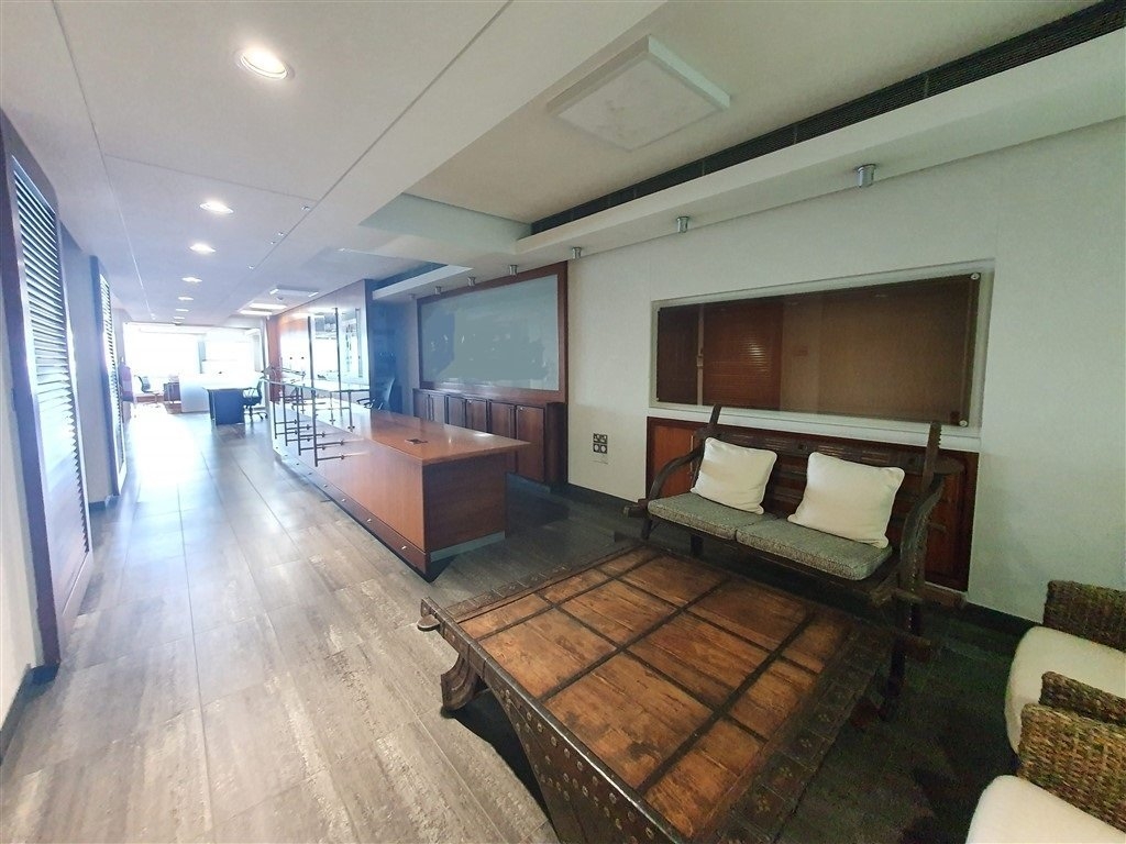 property-main-img