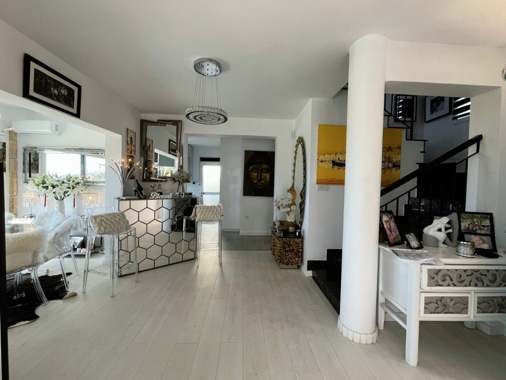 property-main-img