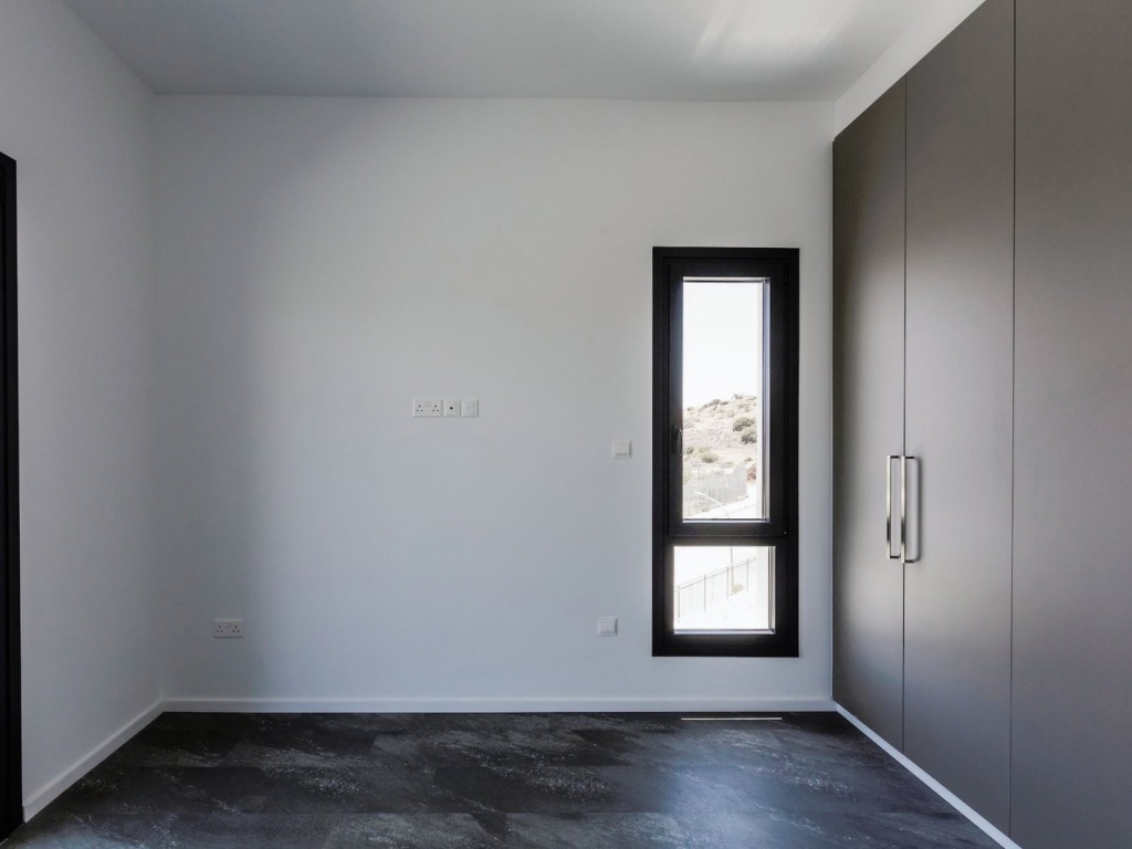 property-main-img