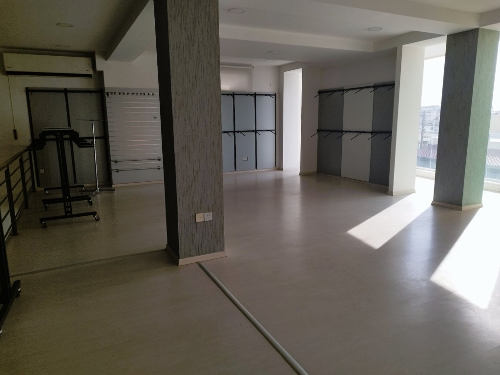 property-main-img