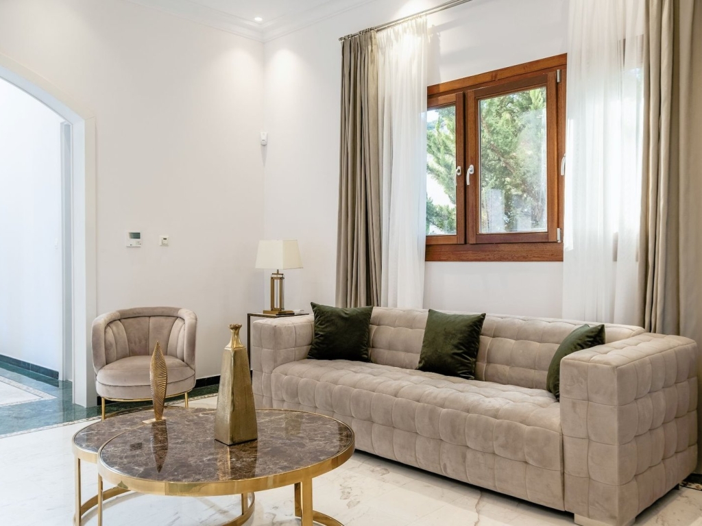 property-main-img