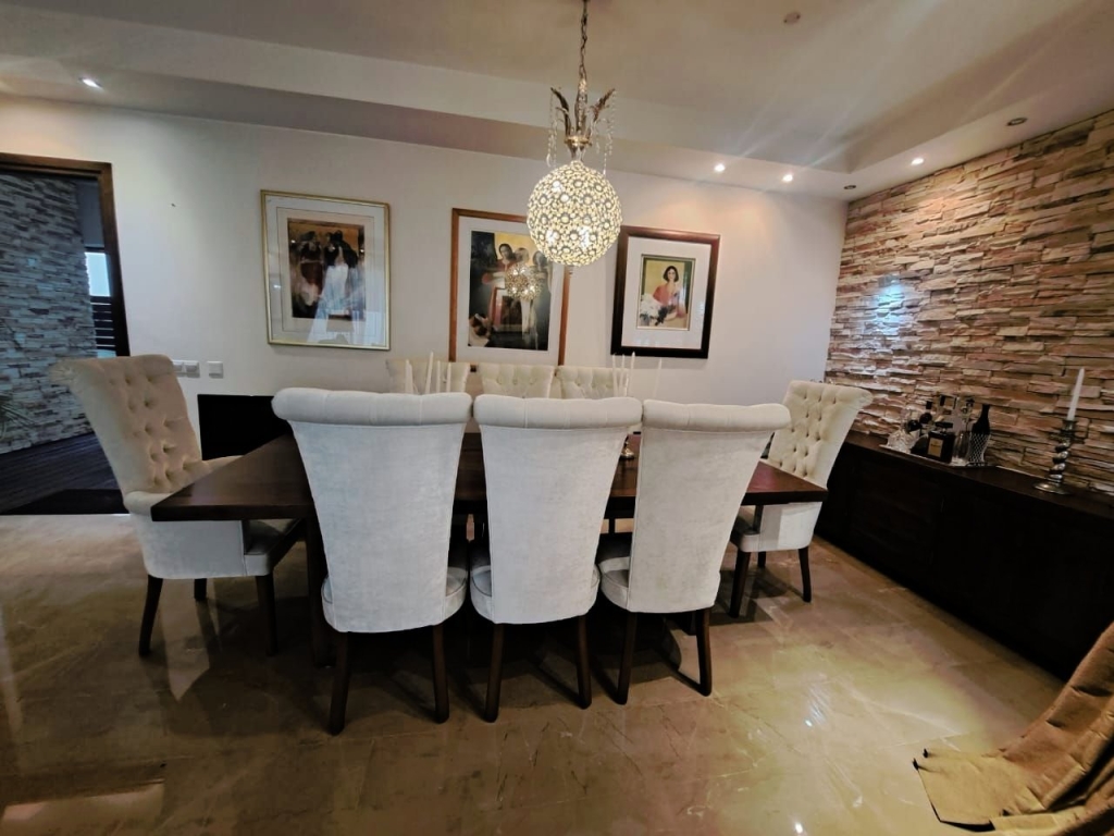 property-main-img