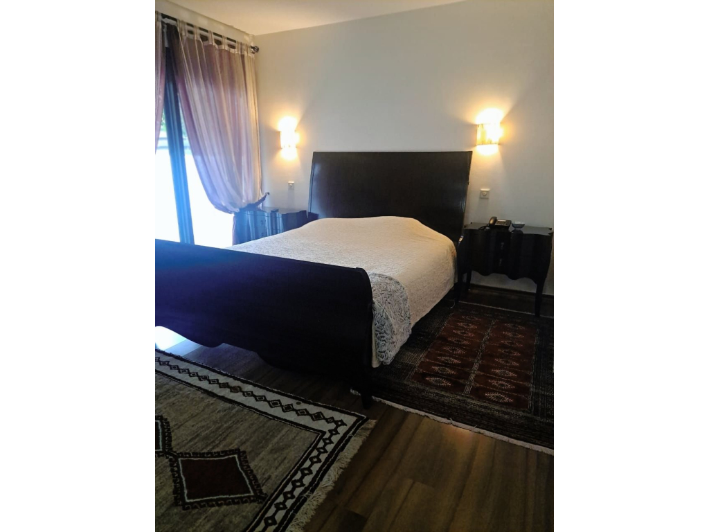 property-main-img