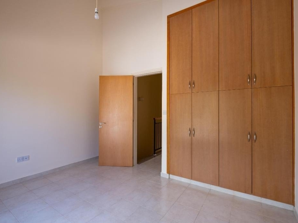 property-main-img