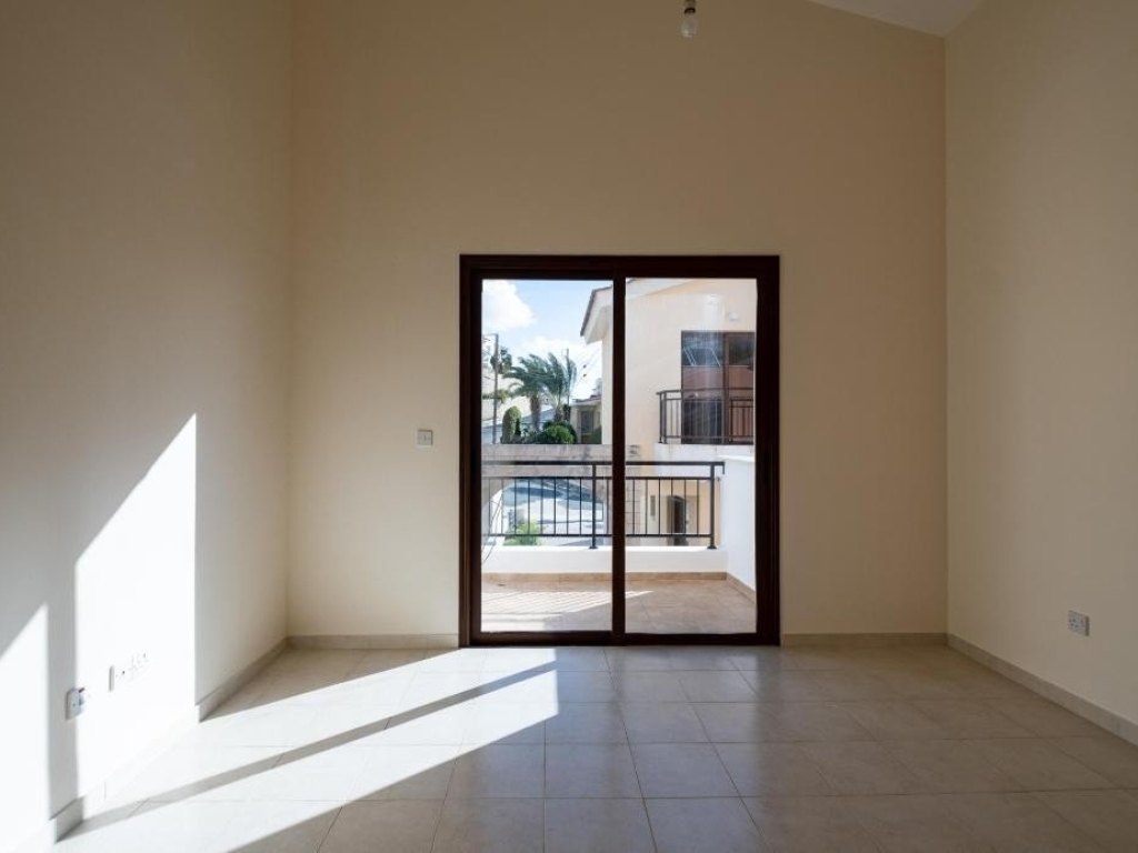 property-main-img