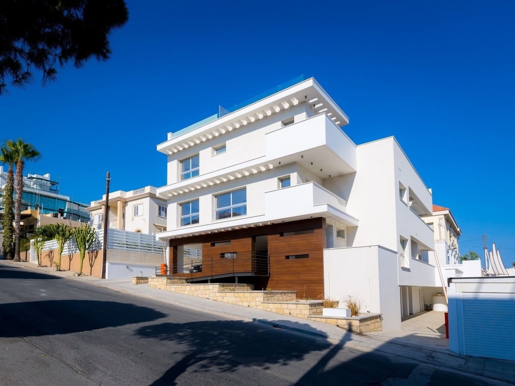 property-main-img
