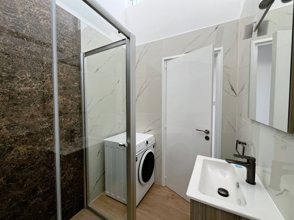 property-main-img