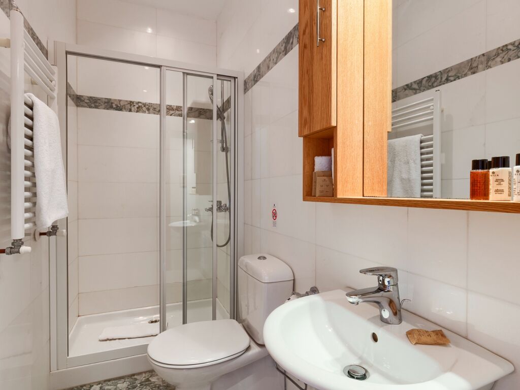 property-main-img