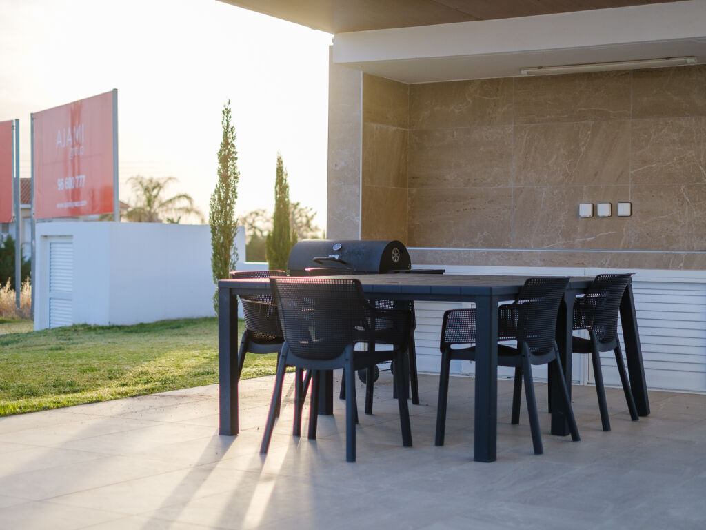property-main-img