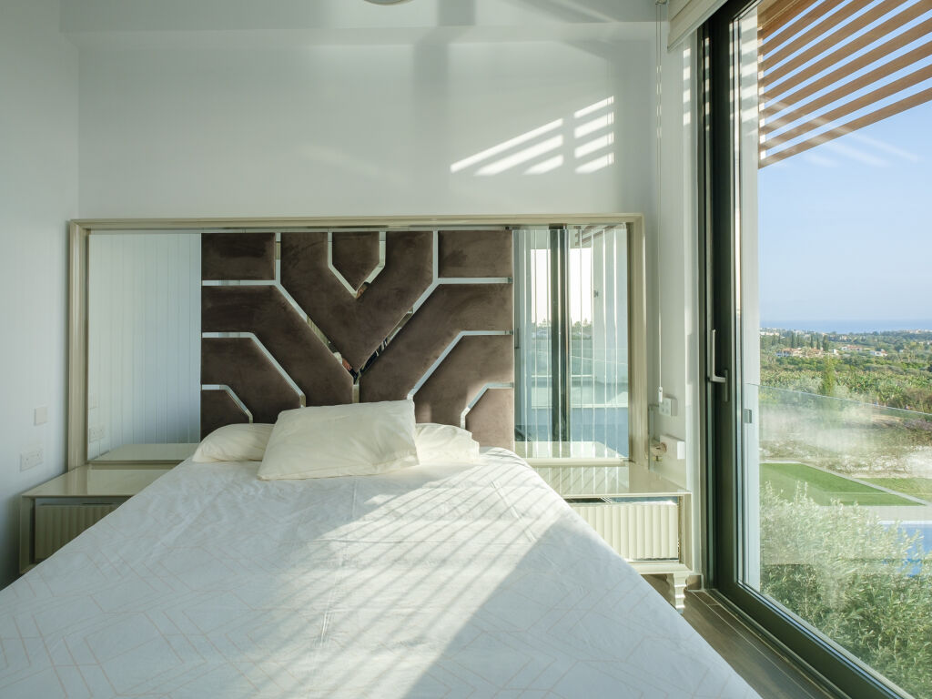 property-main-img