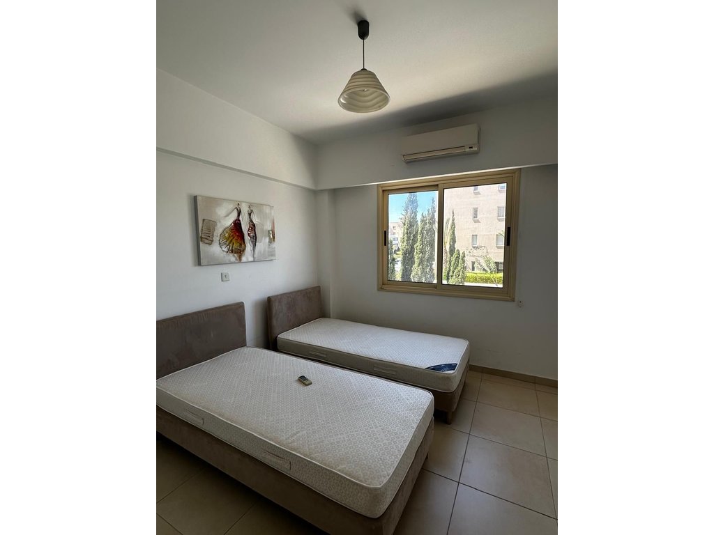 property-main-img