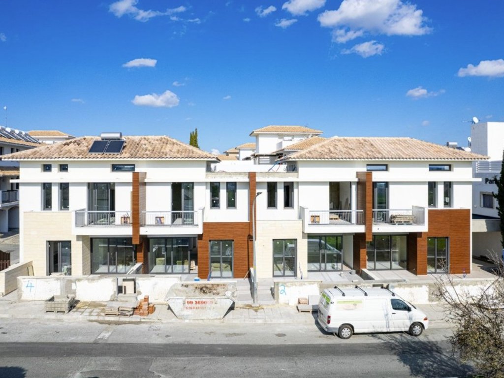 property-main-img