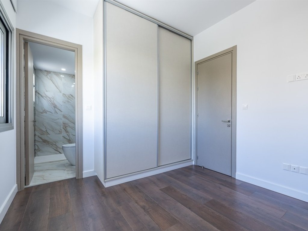 property-main-img
