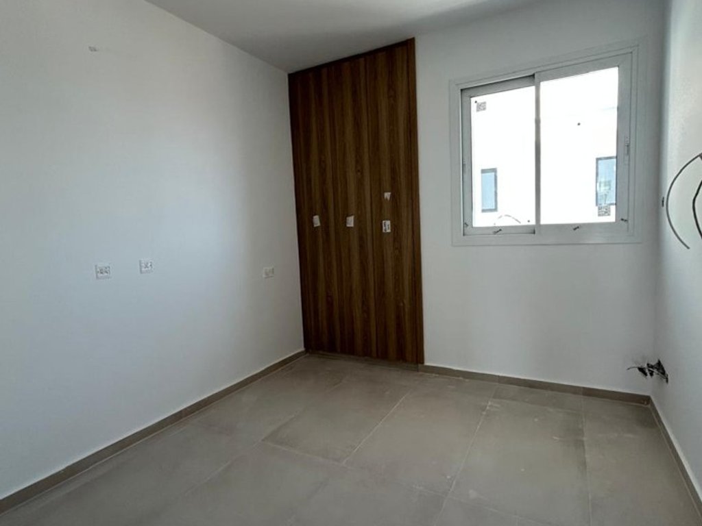 property-main-img