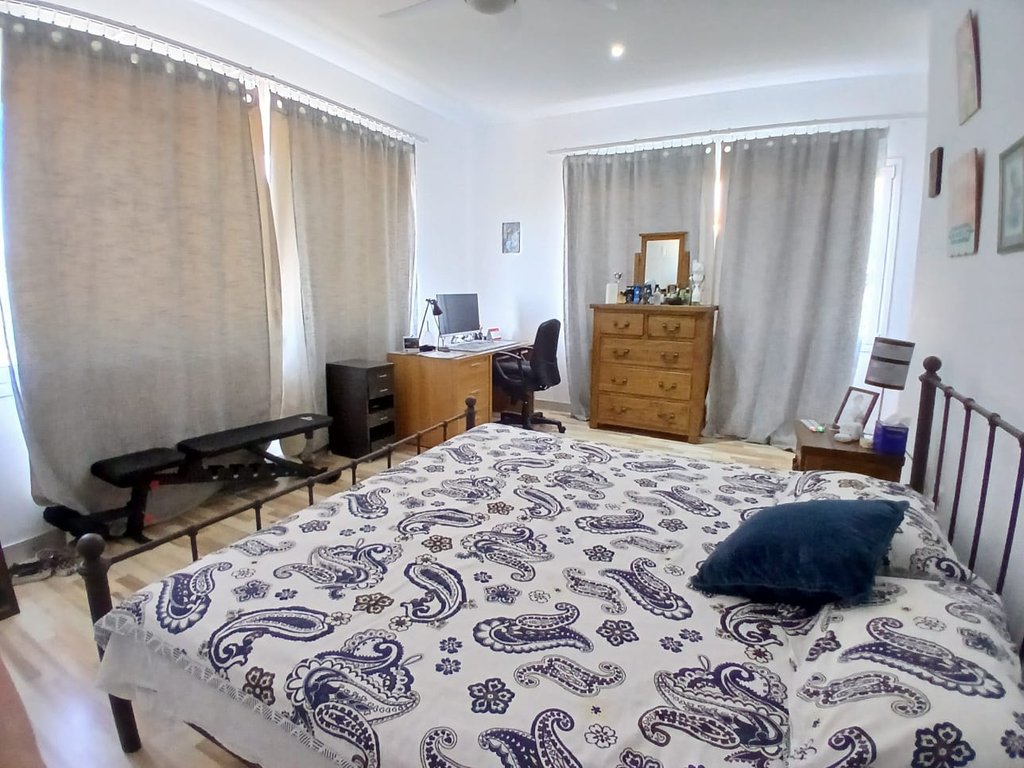 property-main-img