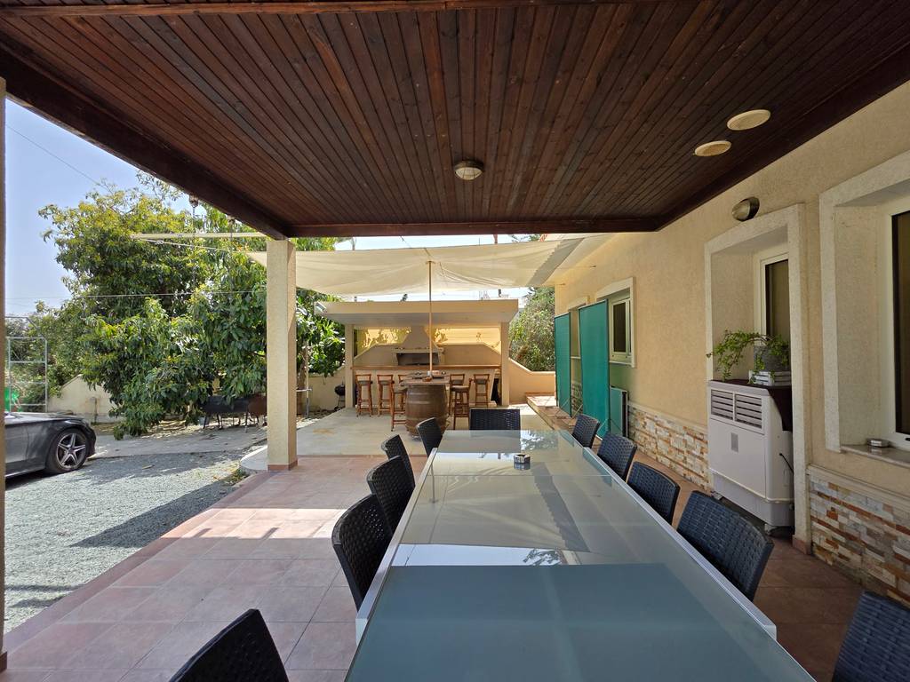 property-main-img