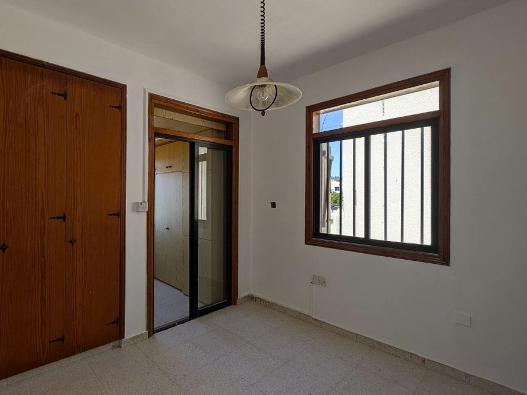 property-main-img