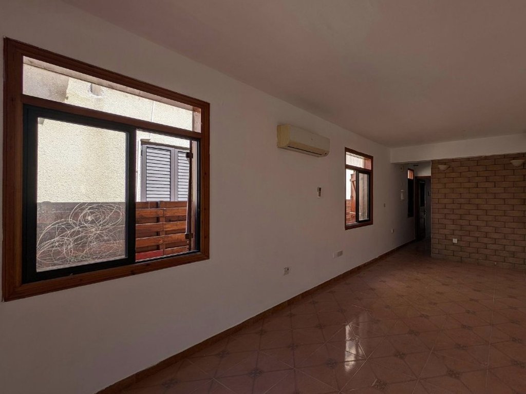 property-main-img